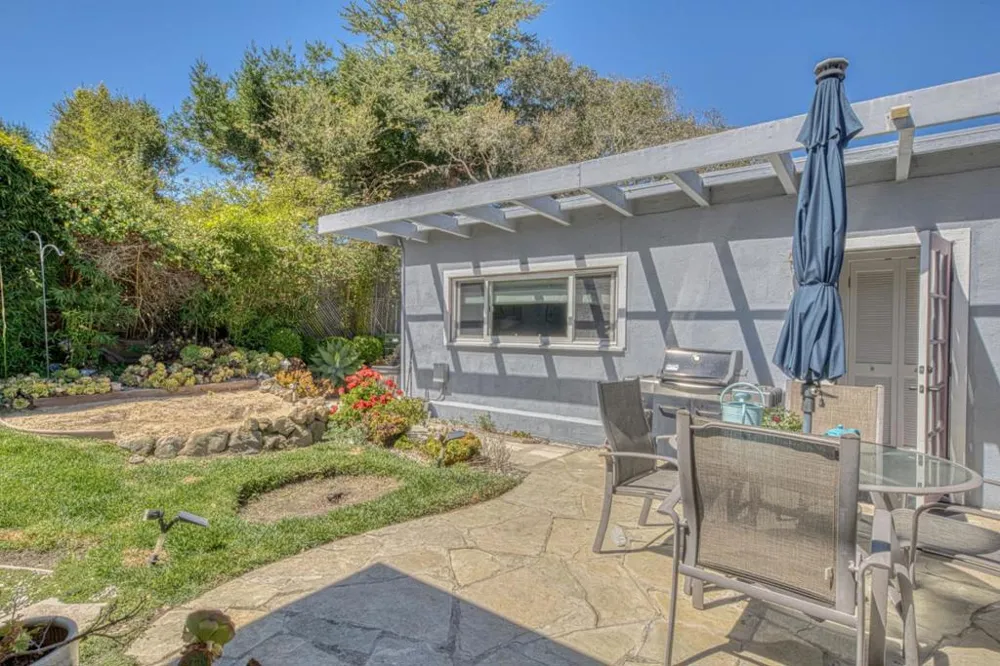 870 Doud Street Monterey, CA 93940