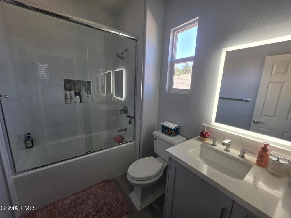 6891 Breezy Glen Drive Moorpark, CA 93021