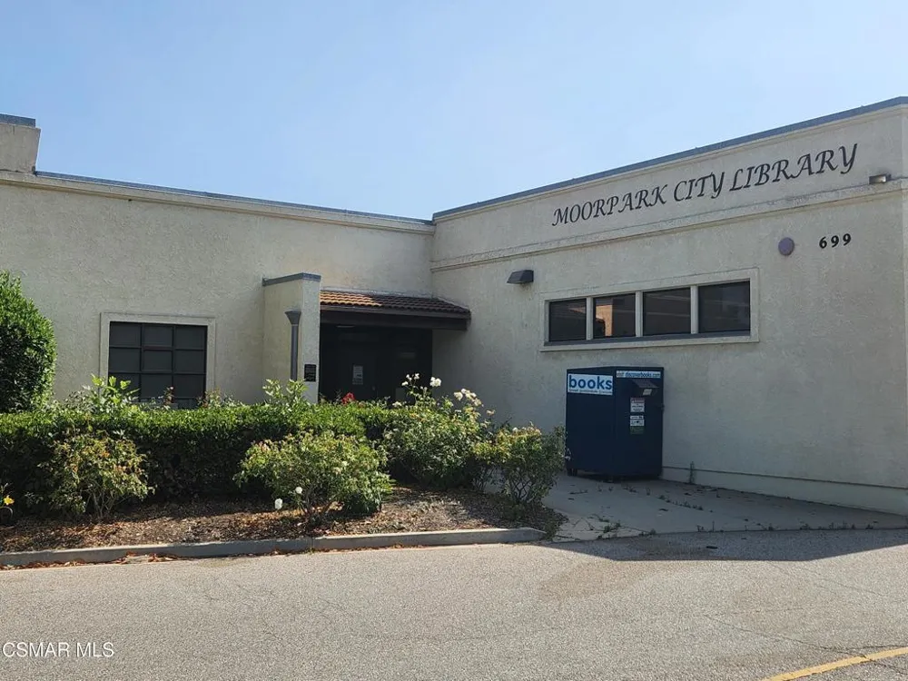 6891 Breezy Glen Drive Moorpark, CA 93021