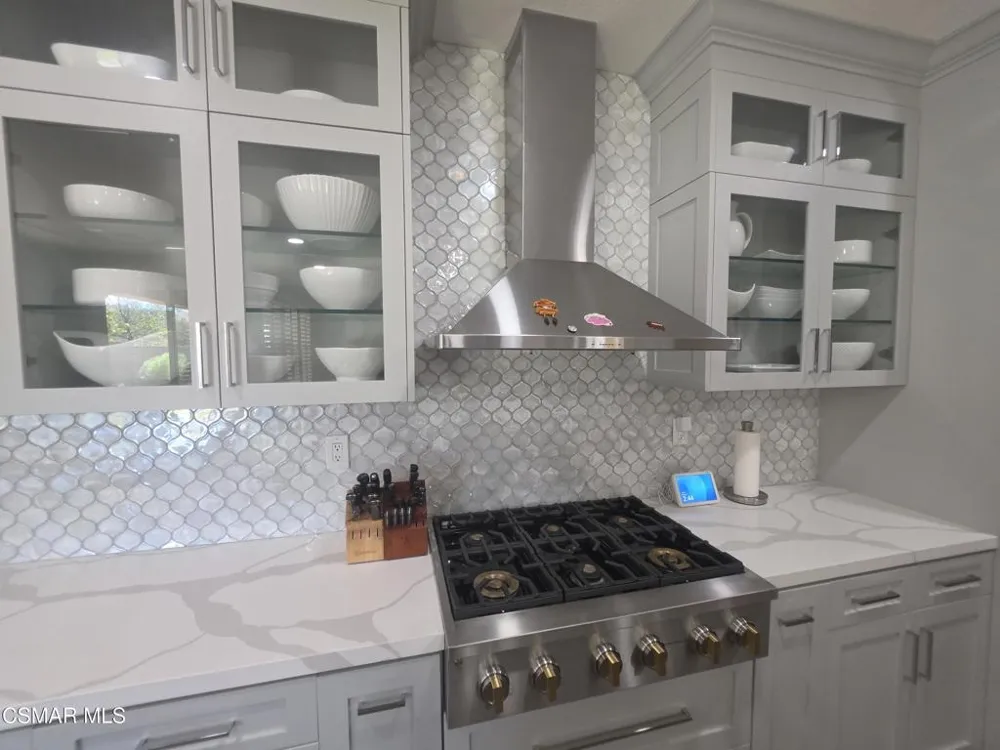 6891 Breezy Glen Drive Moorpark, CA 93021