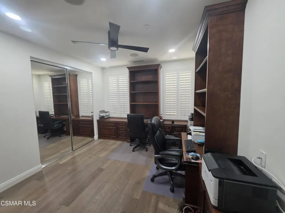 6891 Breezy Glen Drive Moorpark, CA 93021