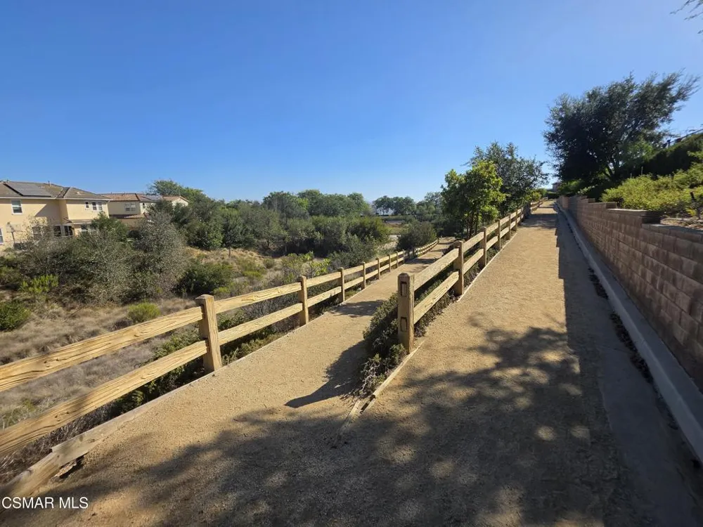 6891 Breezy Glen Drive Moorpark, CA 93021