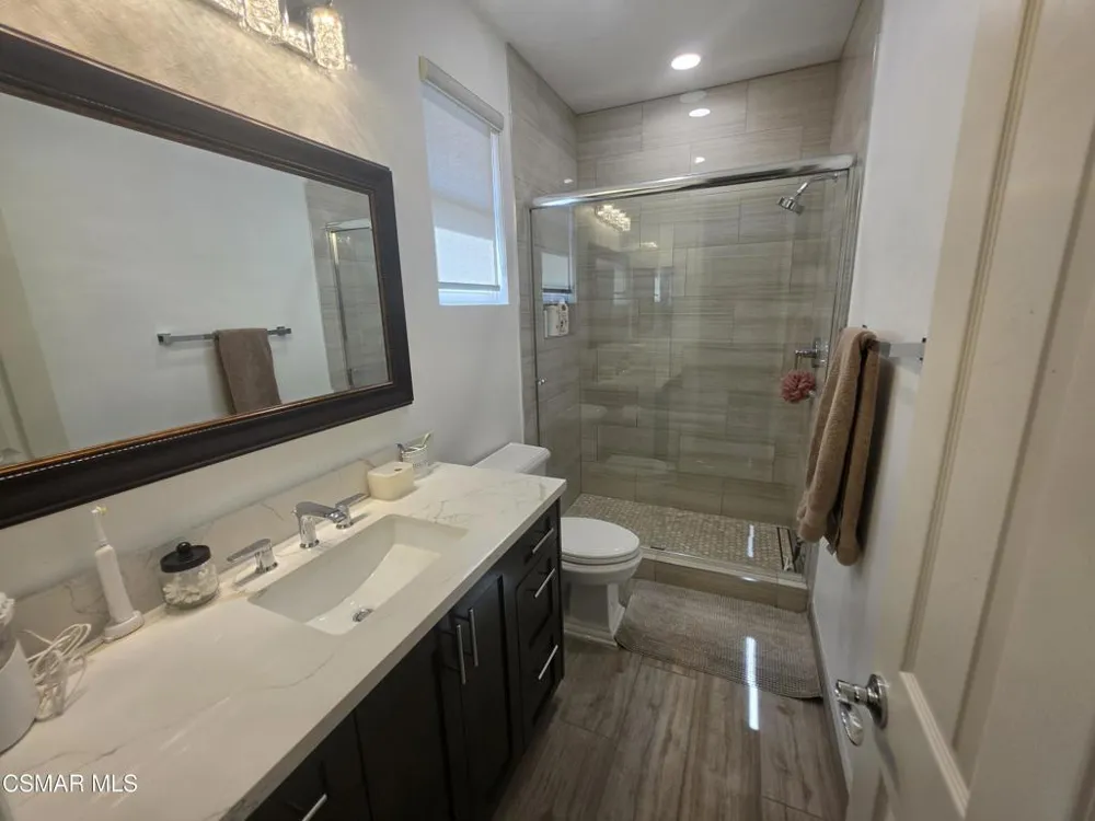 6891 Breezy Glen Drive Moorpark, CA 93021