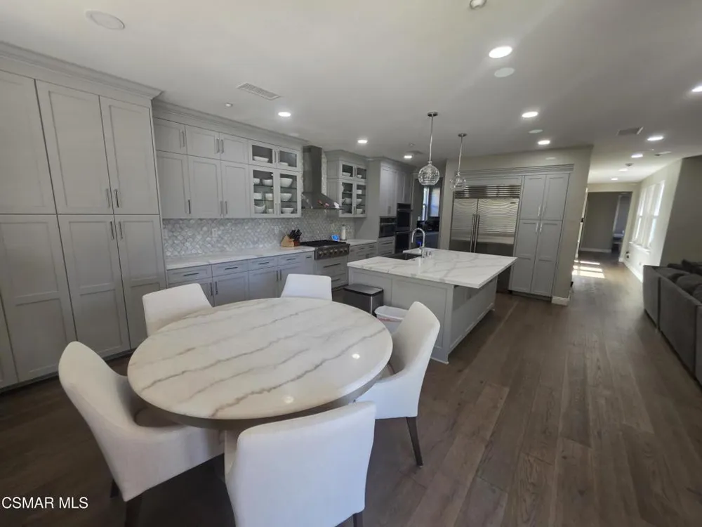 6891 Breezy Glen Drive Moorpark, CA 93021