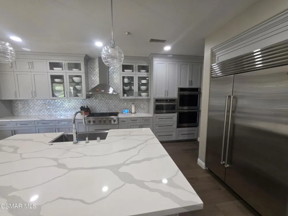 6891 Breezy Glen Drive Moorpark, CA 93021