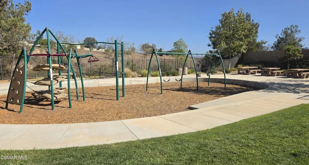 6891 Breezy Glen Drive Moorpark, CA 93021
