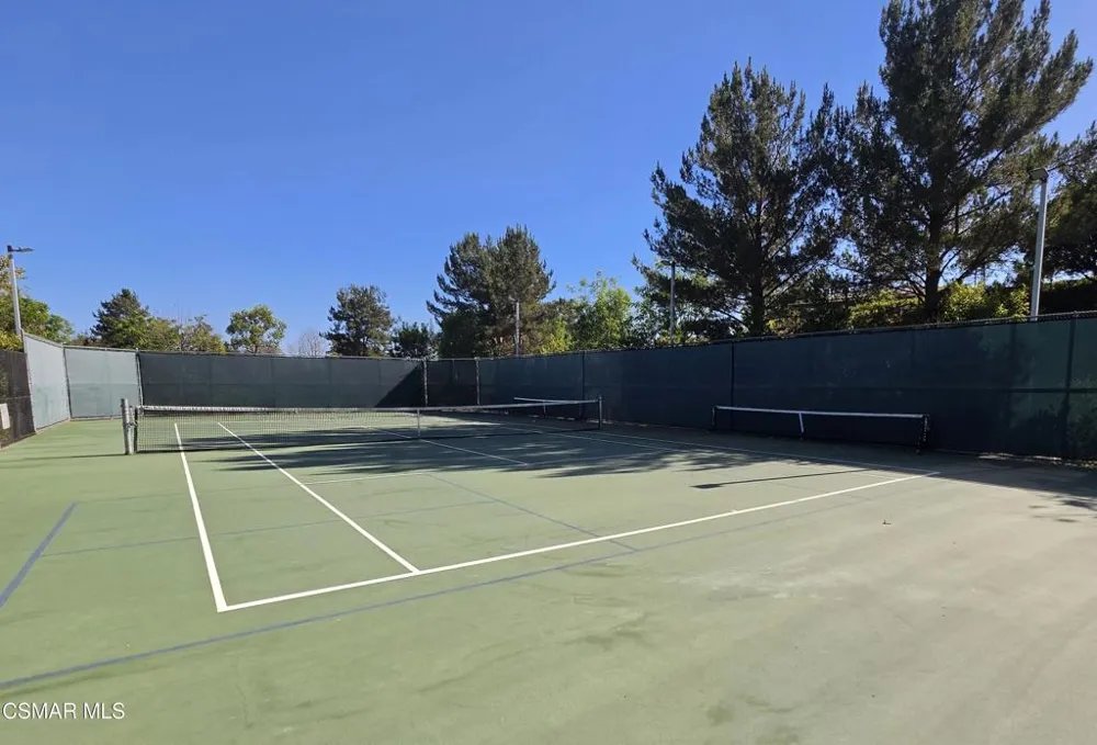 6891 Breezy Glen Drive Moorpark, CA 93021