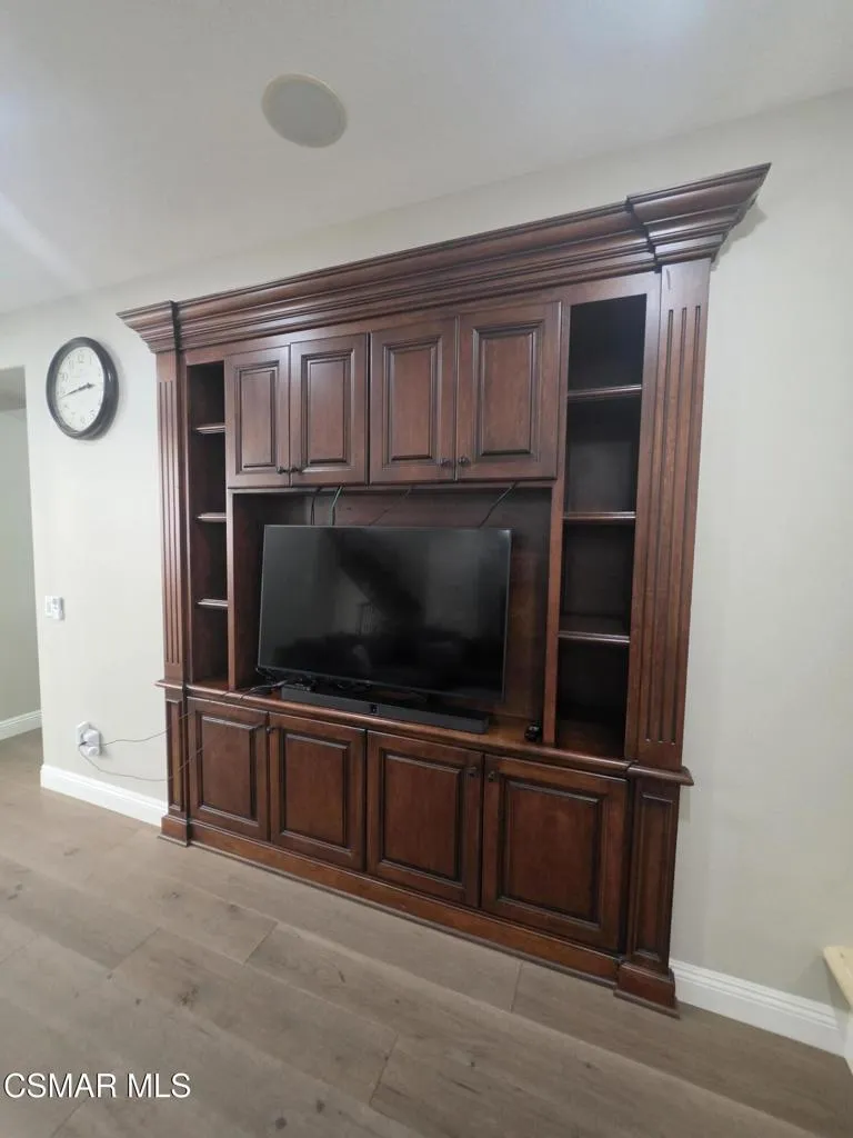 6891 Breezy Glen Drive Moorpark, CA 93021