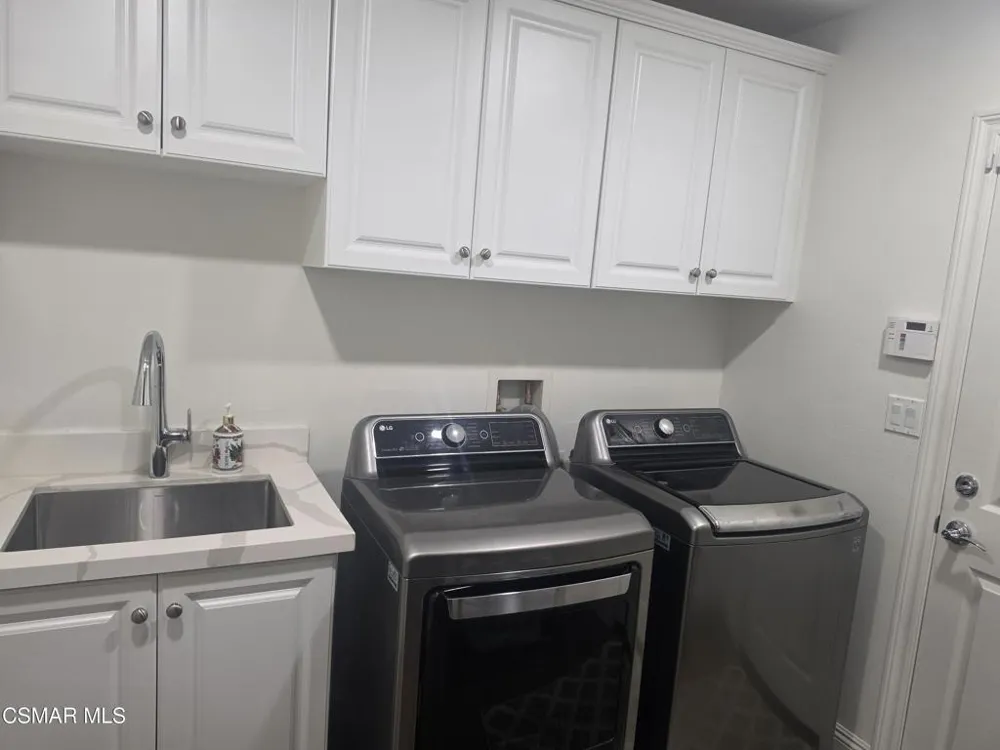 6891 Breezy Glen Drive Moorpark, CA 93021
