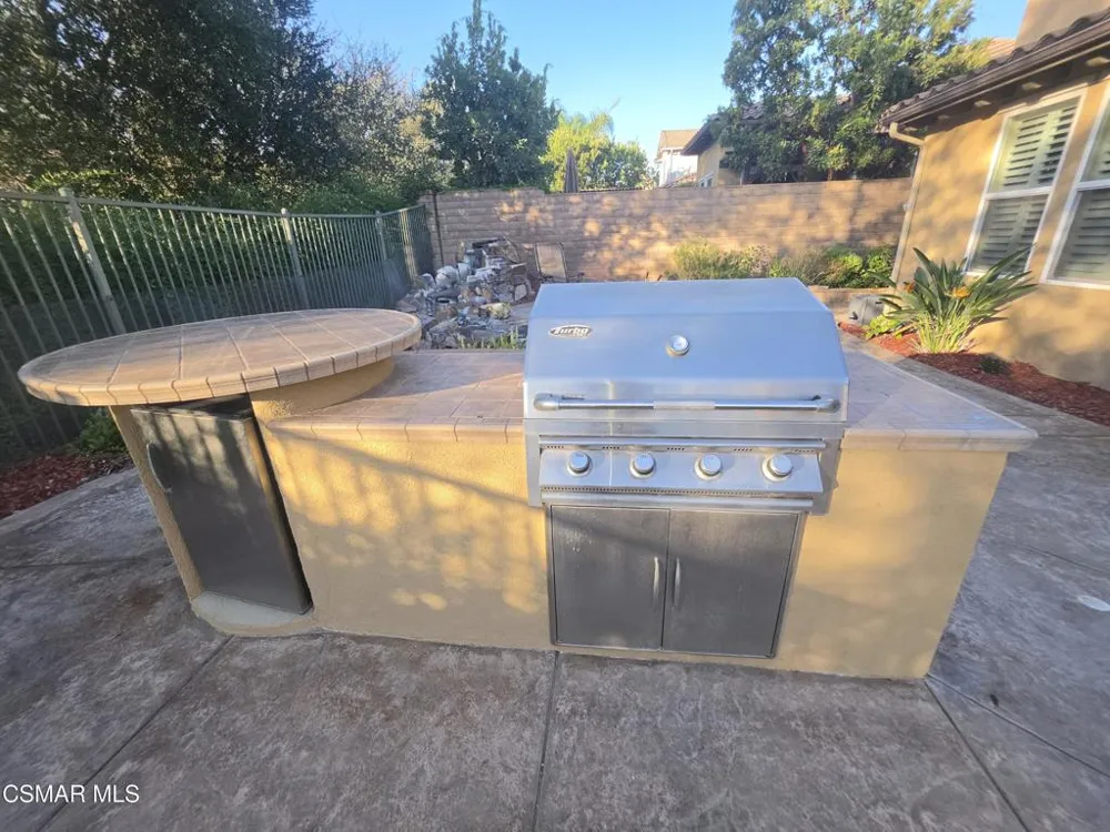 6891 Breezy Glen Drive Moorpark, CA 93021