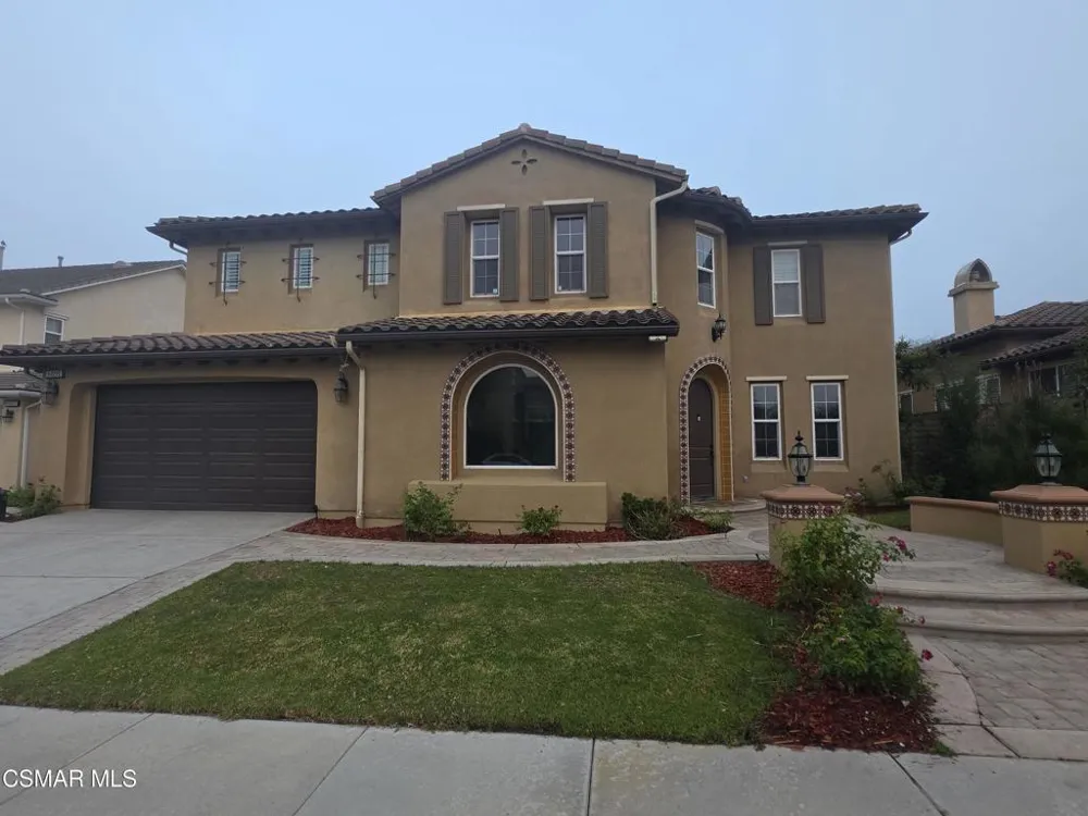 6891 Breezy Glen Drive Moorpark, CA 93021
