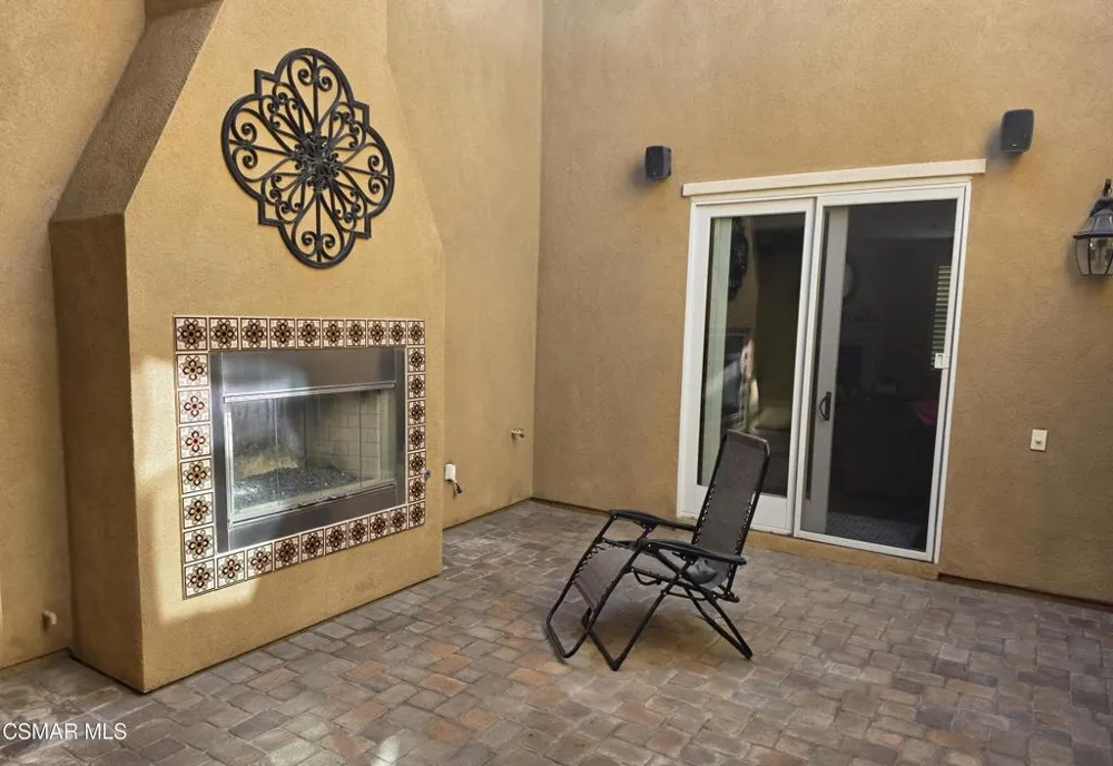 6891 Breezy Glen Drive Moorpark, CA 93021