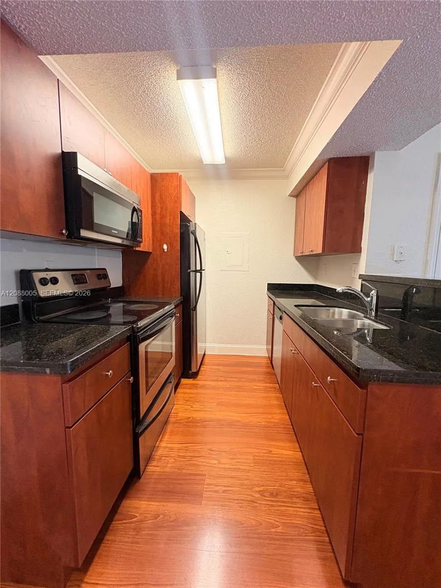 15570 SW 105th LN #1715 Miami, FL 33196