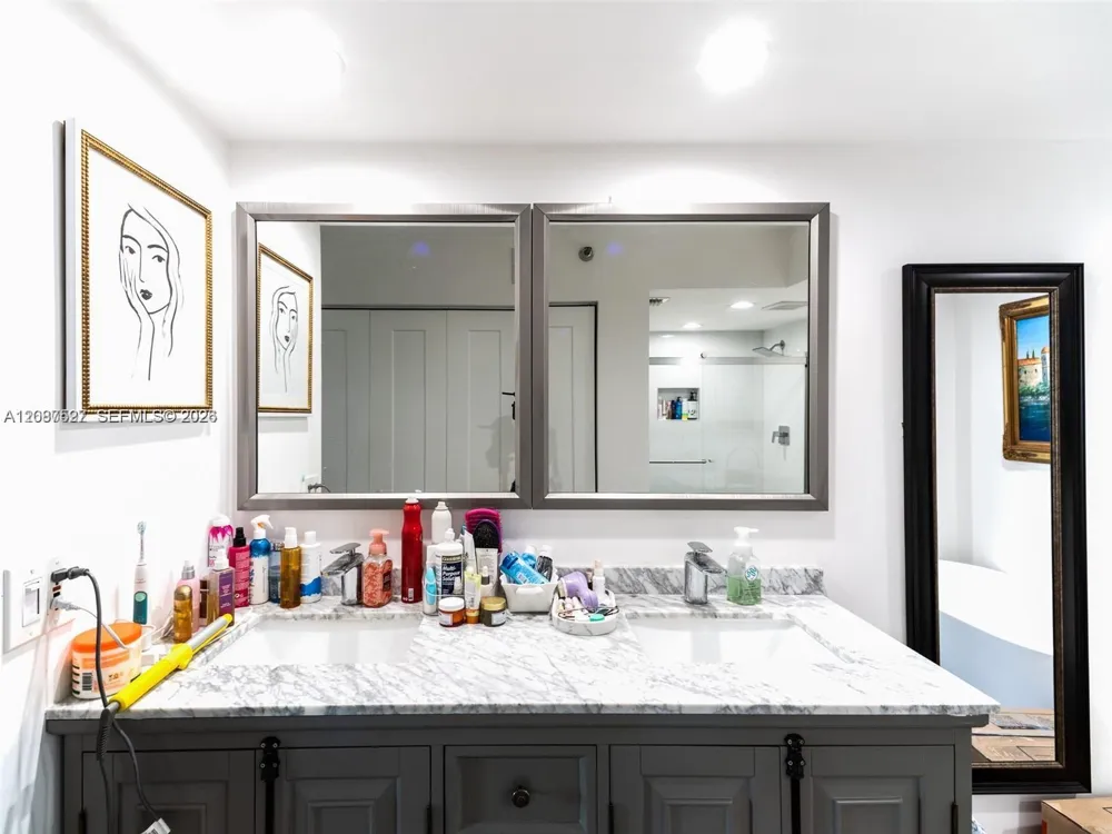 3500 Mystic Pointe Dr #1607 Aventura, FL 33180