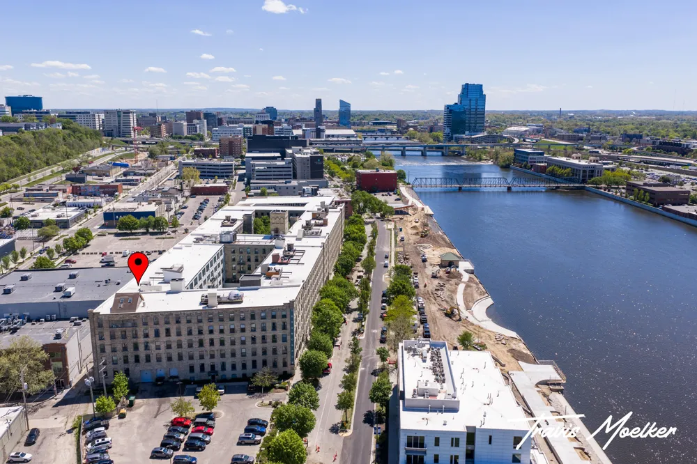 940 Monroe Avenue NW #127 Grand Rapids City, MI 49503