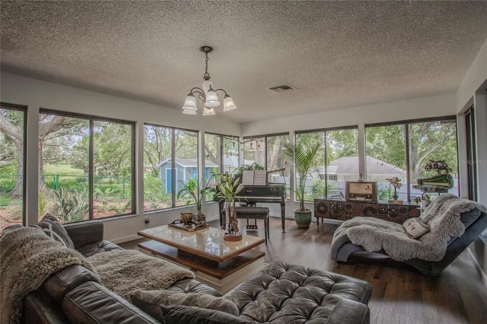 36618 DORAL DRIVE Grand Island, FL 32735