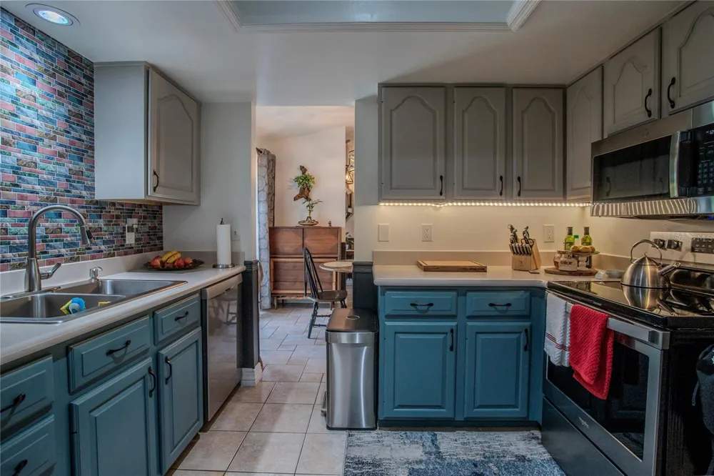 36618 DORAL DRIVE Grand Island, FL 32735