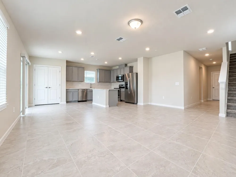 2250 LOVELY LANE Davenport, FL 33896