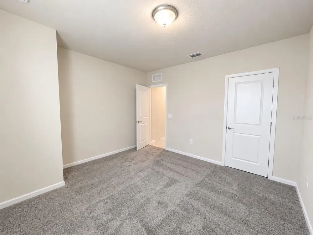 2250 LOVELY LANE Davenport, FL 33896