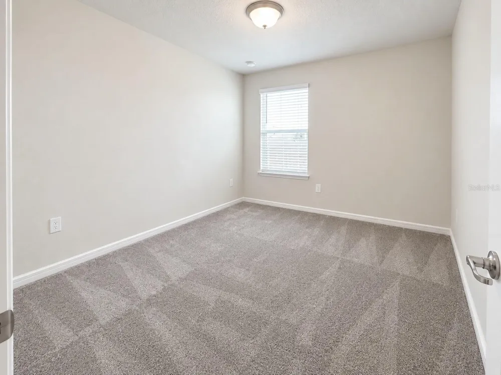 2250 LOVELY LANE Davenport, FL 33896
