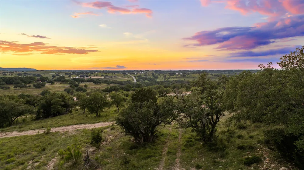 8 Sunset View Court Johnson City, TX 78636
