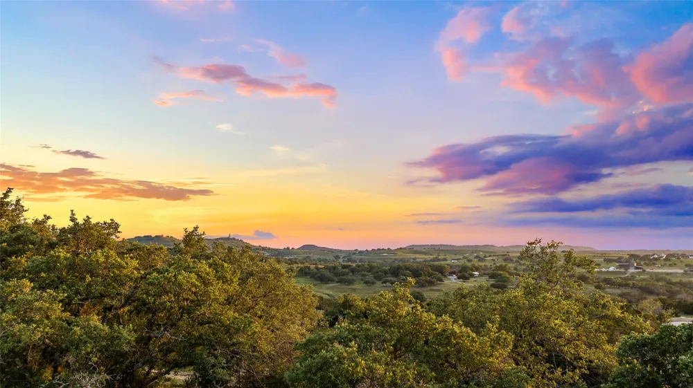 8 Sunset View Court Johnson City, TX 78636