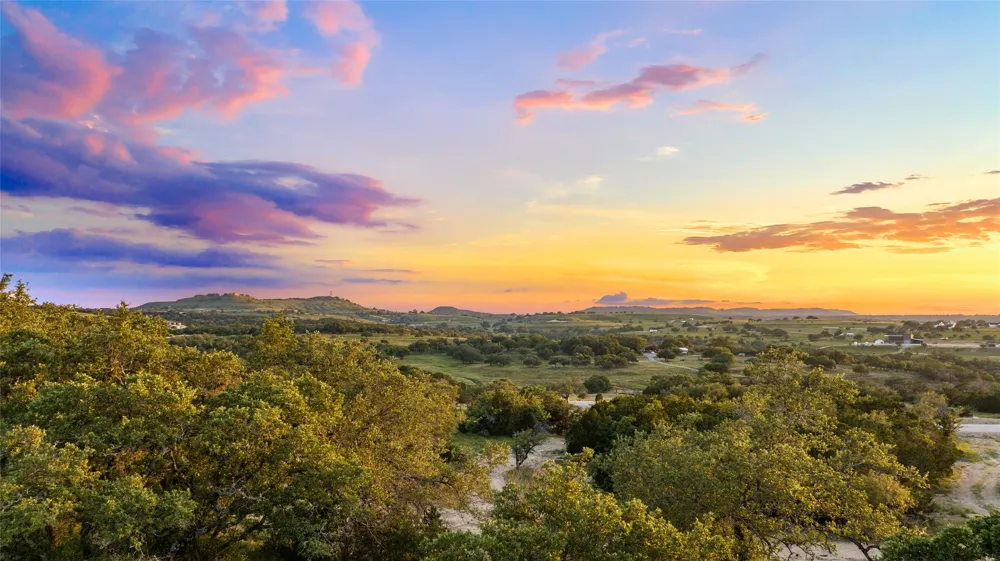 8 Sunset View Court Johnson City, TX 78636