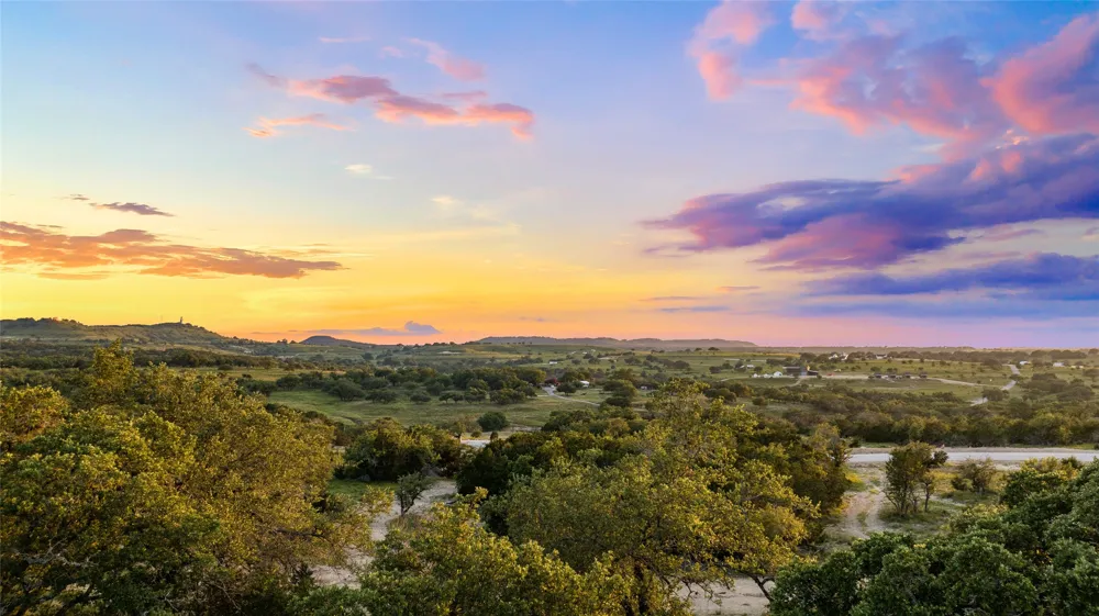 8 Sunset View Court Johnson City, TX 78636
