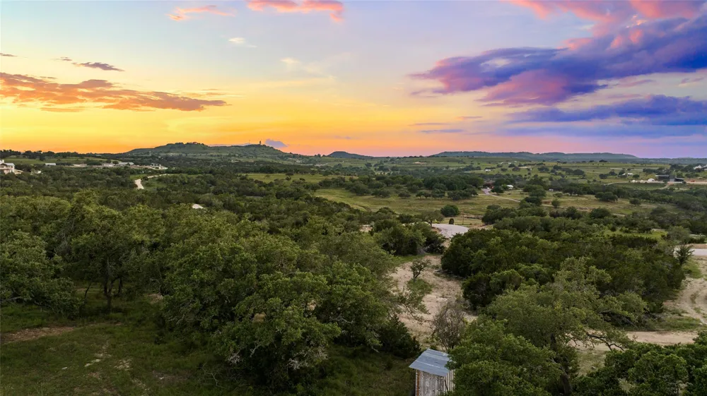 8 Sunset View Court Johnson City, TX 78636