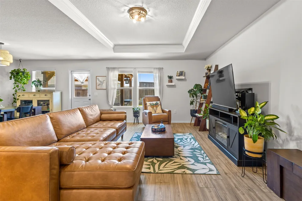 6609 Auburn Dale Road Pilot Point, TX 76258