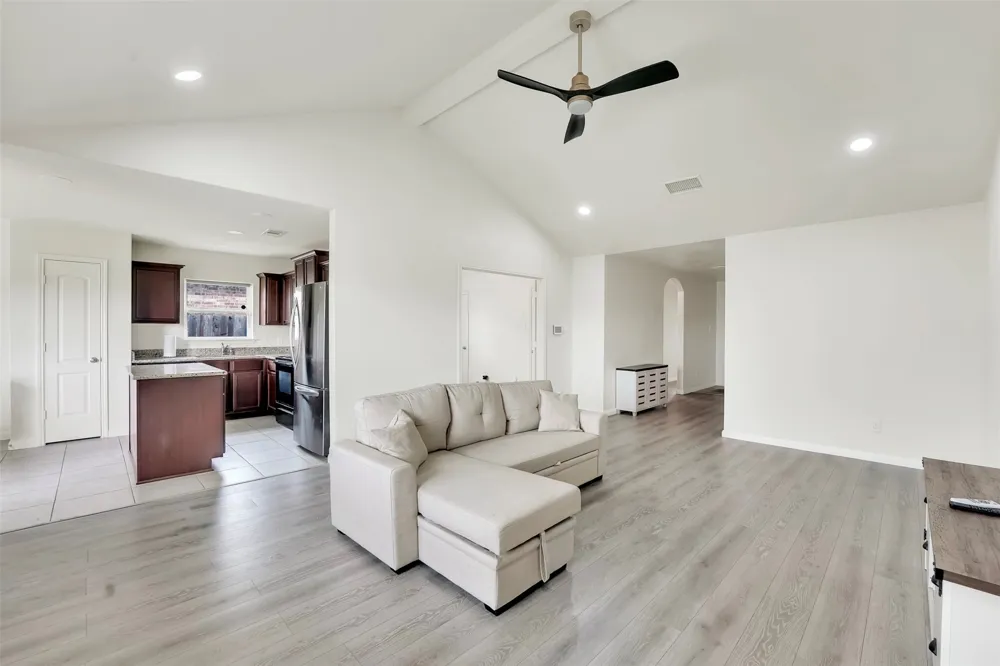 170 Kennedy Drive Venus, TX 76084