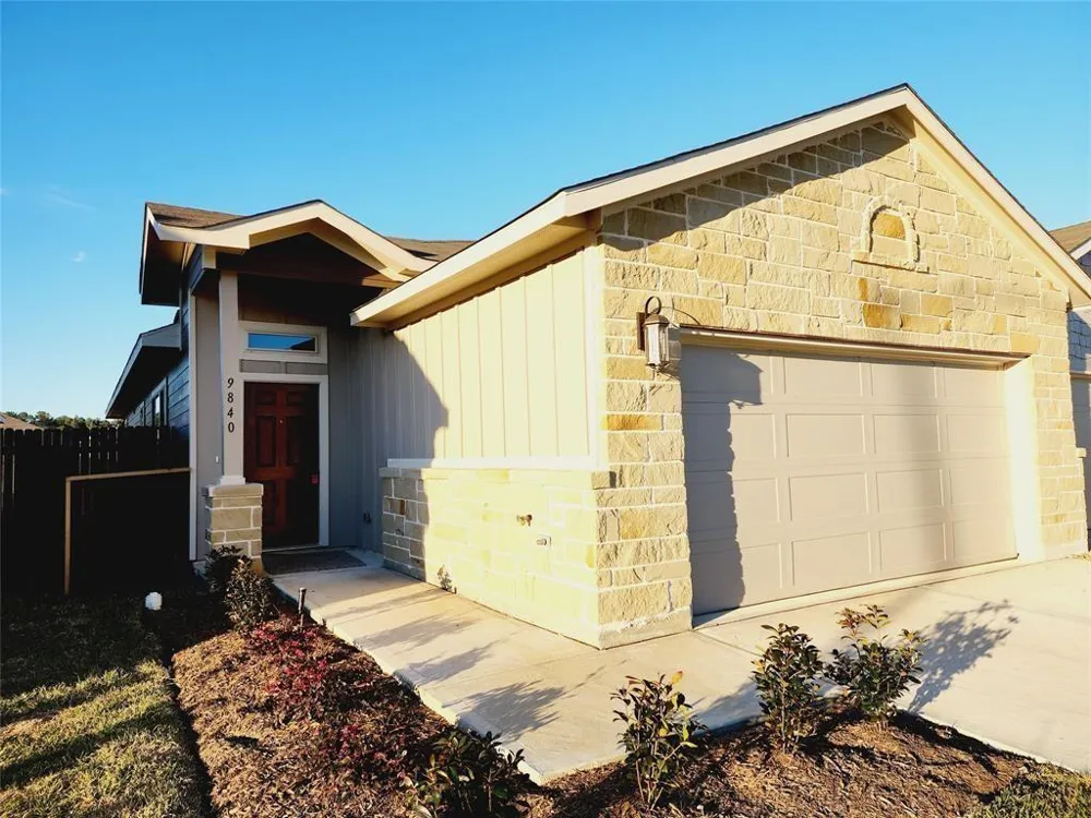 9840 Grosbeak Lane Magnolia, TX 77354