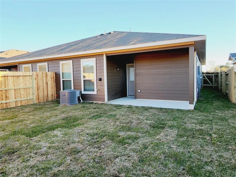 9840 Grosbeak Lane Magnolia, TX 77354