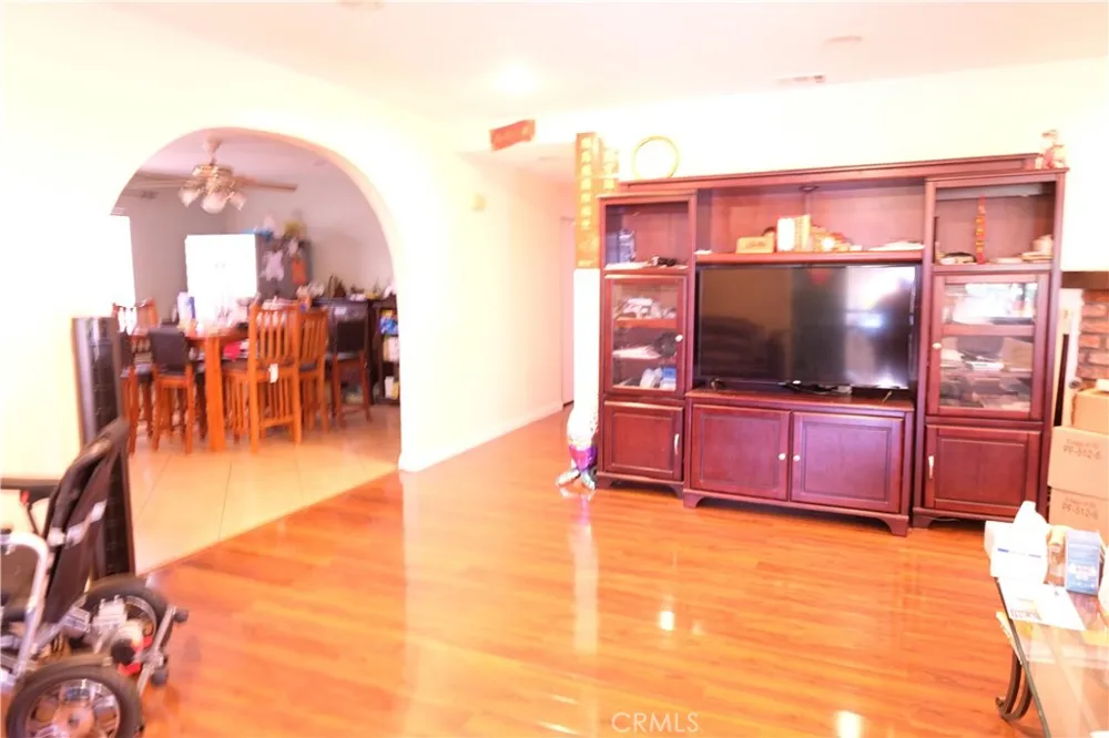 310 Branch Los Angeles, CA 90042