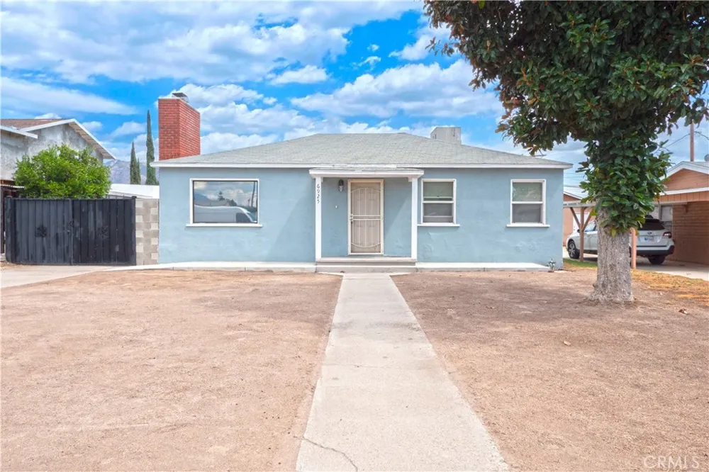 6925 Osbun Highland, CA 92404