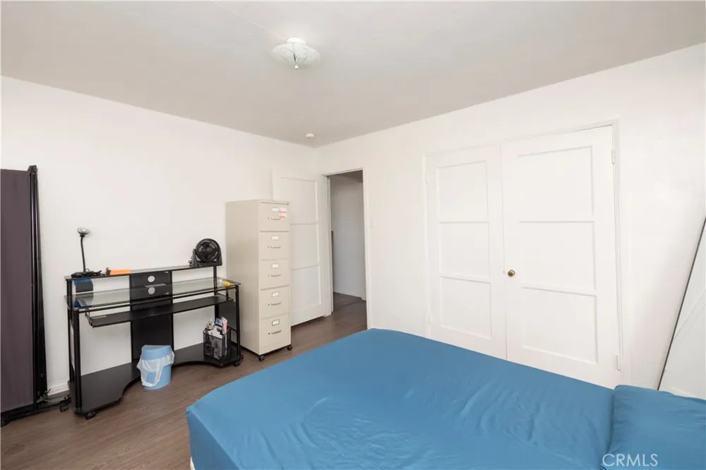 6925 Osbun Highland, CA 92404