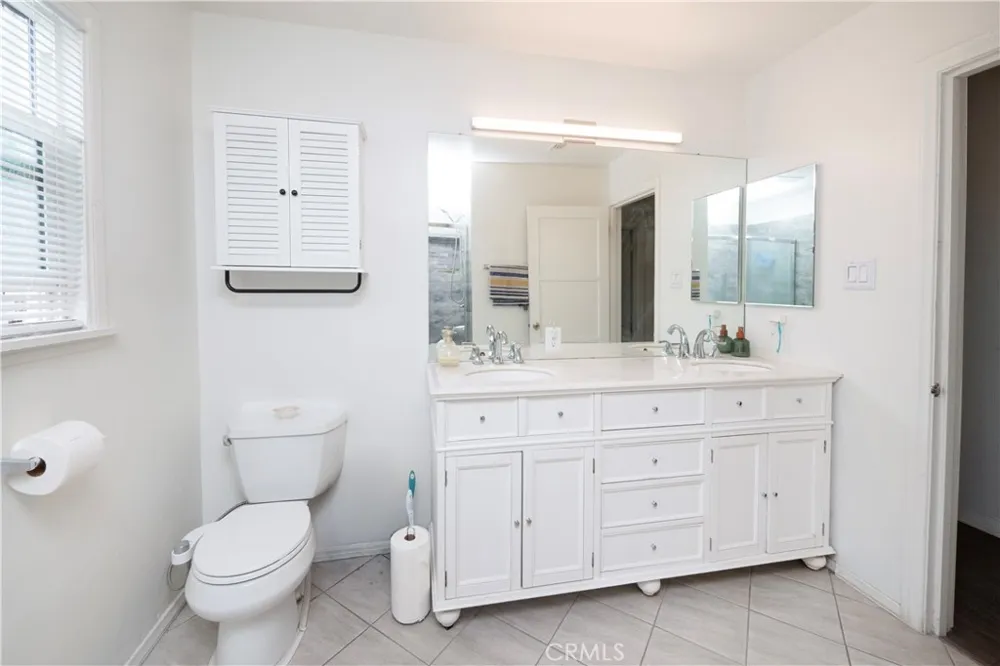 6925 Osbun Highland, CA 92404