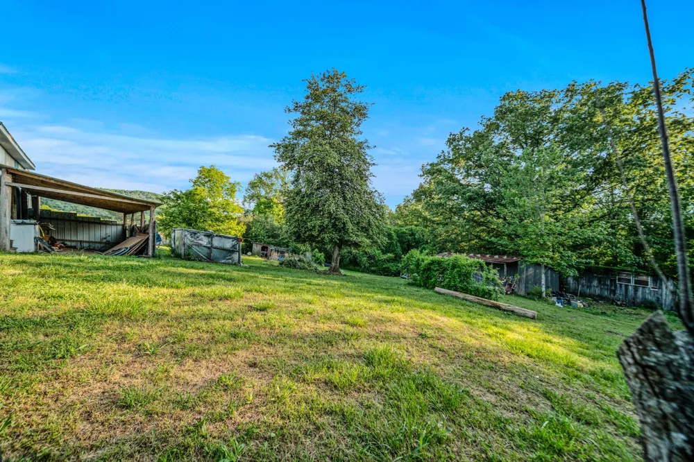 2000 Myers Cove Rd McMinnville, TN 37110