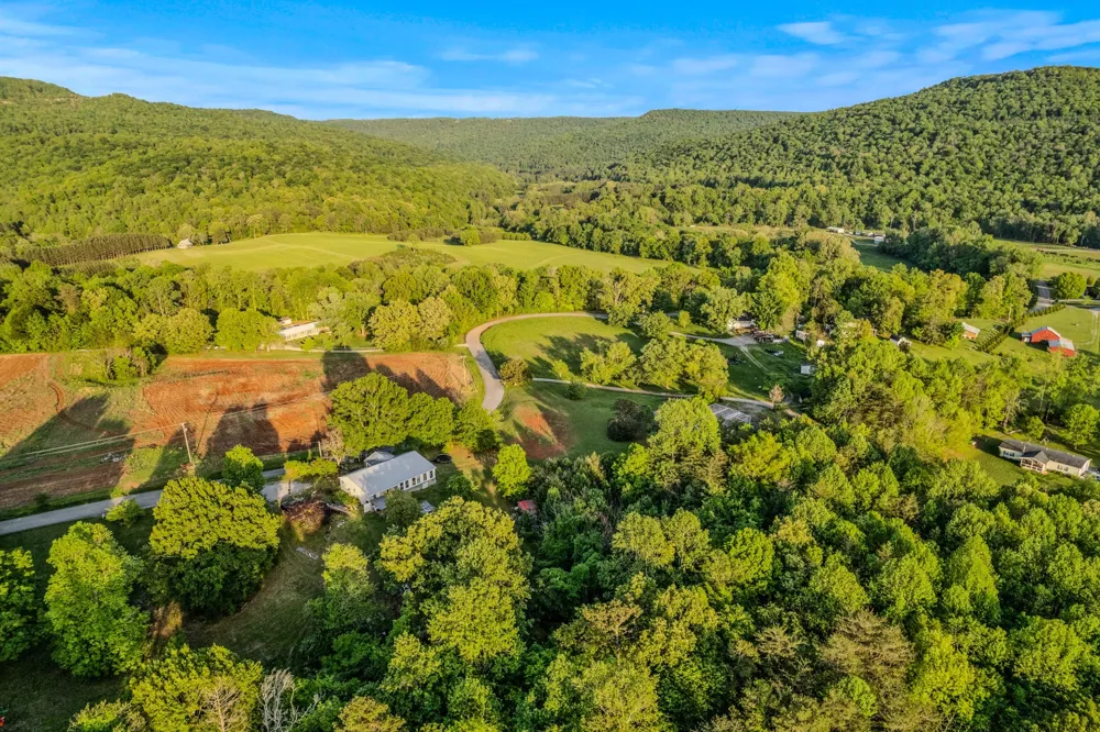 2000 Myers Cove Rd McMinnville, TN 37110