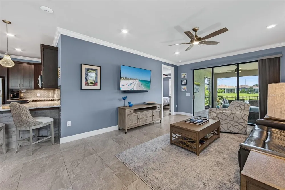 6927 HOLBROOK COVE Lakewood Ranch, FL 34202
