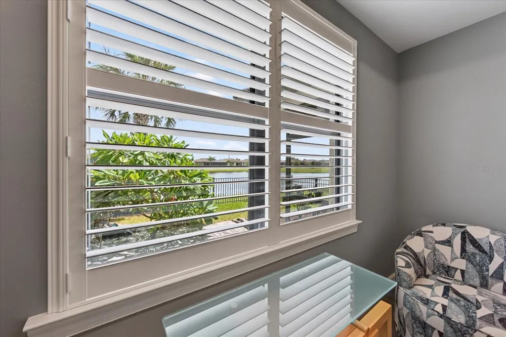 6927 HOLBROOK COVE Lakewood Ranch, FL 34202