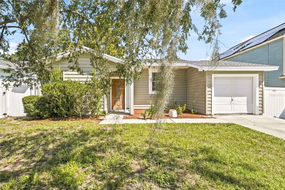 7714 GLADES COURT Temple Terrace, FL 33637