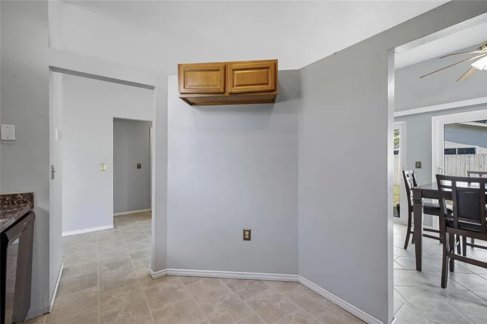 7714 GLADES COURT Temple Terrace, FL 33637