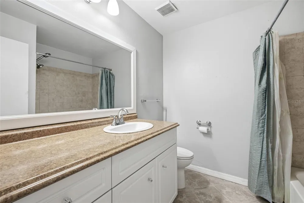 7714 GLADES COURT Temple Terrace, FL 33637
