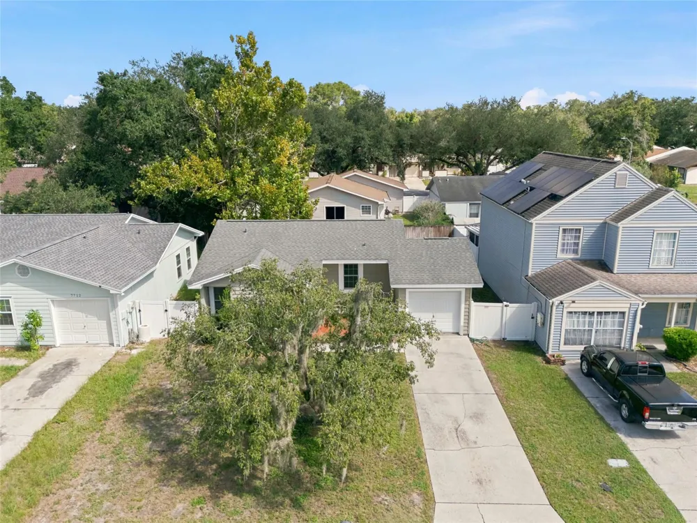 7714 GLADES COURT Temple Terrace, FL 33637