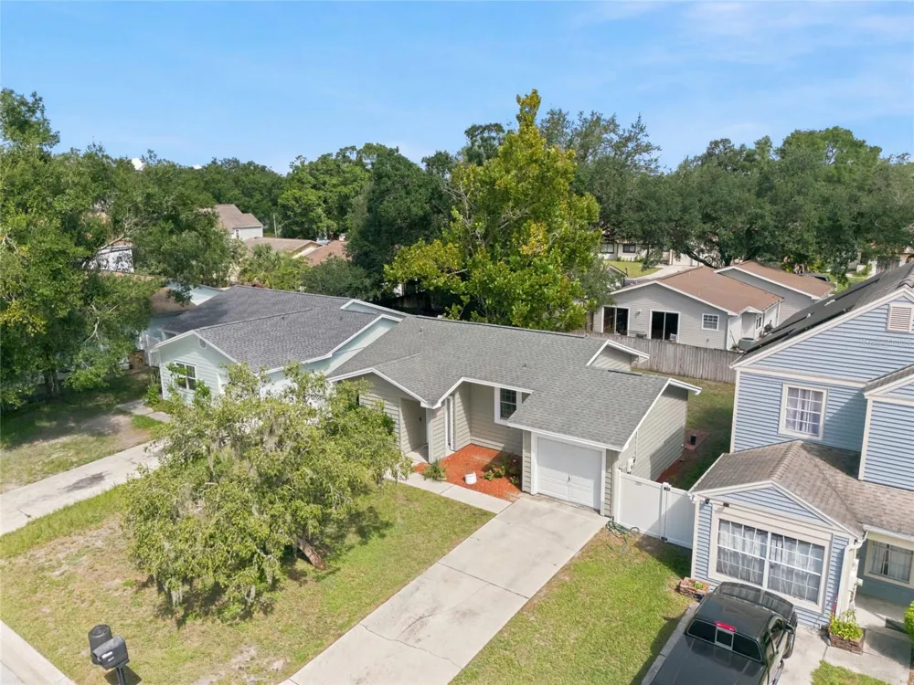 7714 GLADES COURT Temple Terrace, FL 33637