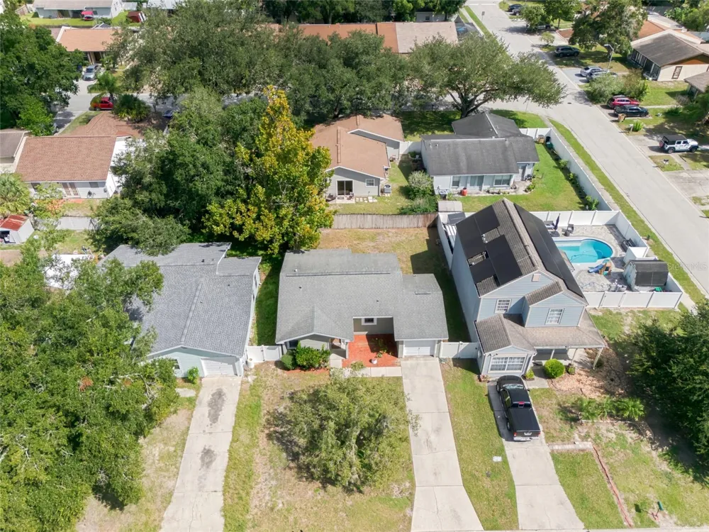 7714 GLADES COURT Temple Terrace, FL 33637