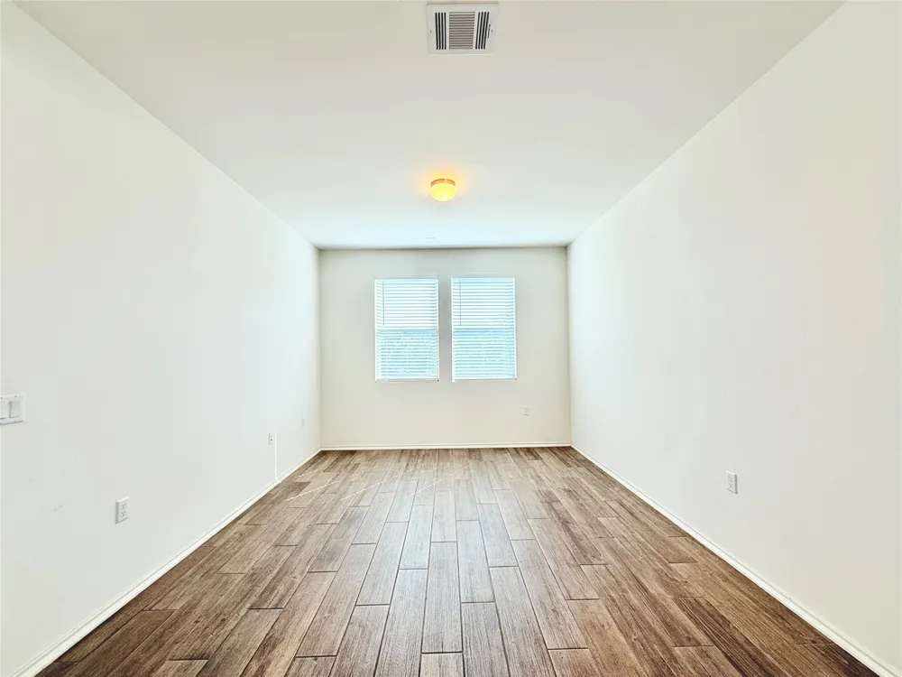1905 Crimson Rosella Trail Austin, TX 78728