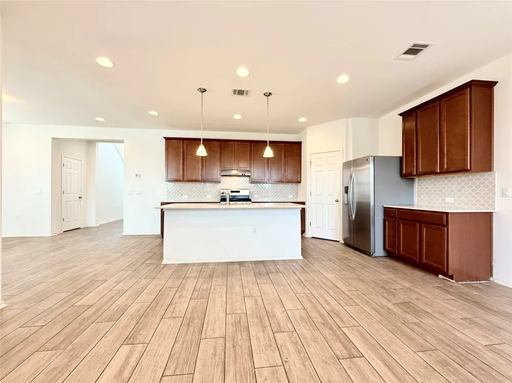 1905 Crimson Rosella Trail Austin, TX 78728
