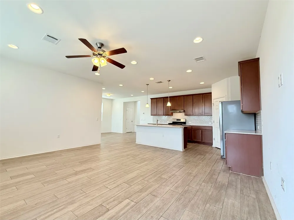 1905 Crimson Rosella Trail Austin, TX 78728